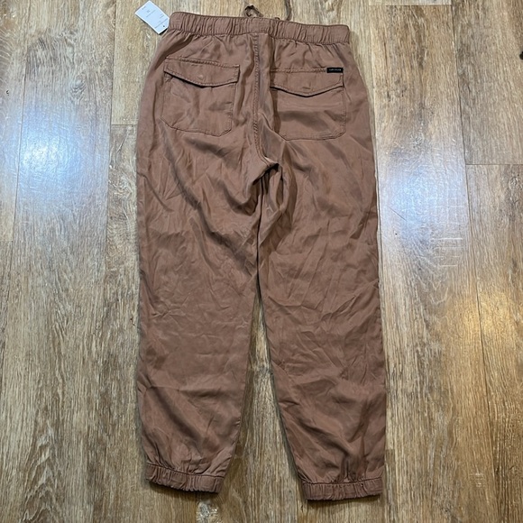 NWT Sanctuary Tencel Joggers in Praline Women's Medium M New Pants Brown Pockets - Picture 6 of 15